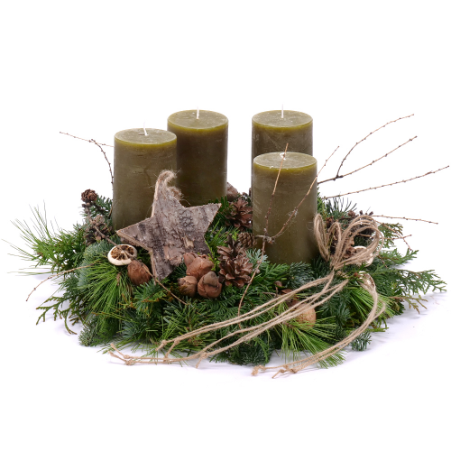 Adventný veniec zo živej čačiny zelené sviečky